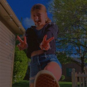 Meet your Posher, Olivia